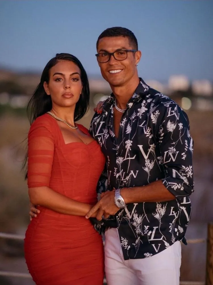 Cristiano Ronaldo se declara para Georgina Rodríguez no aniversário da influenciadora