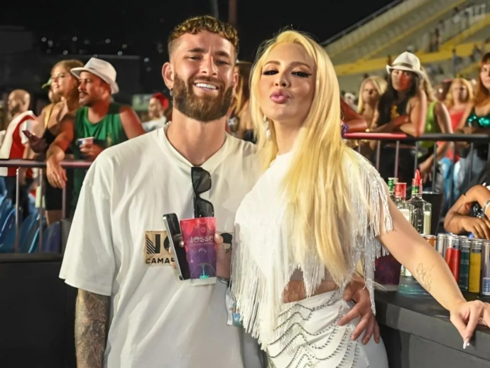 Quase pedindo música: Karoline Lima confirma novo término com Léo Pereira