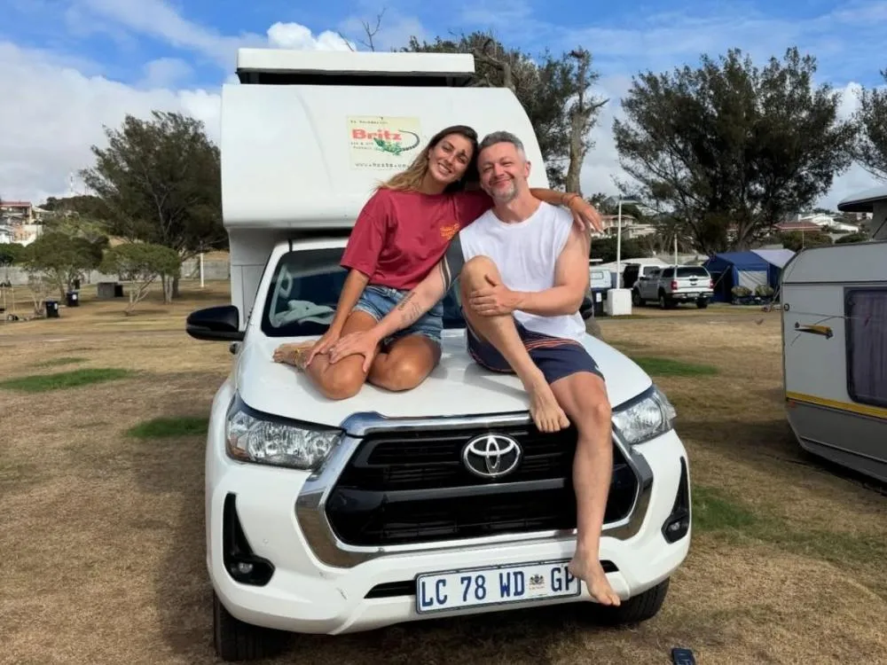 Lucas Lima vive nova fase, assume namoro e inclui momento raro com o filho em álbum de viagem