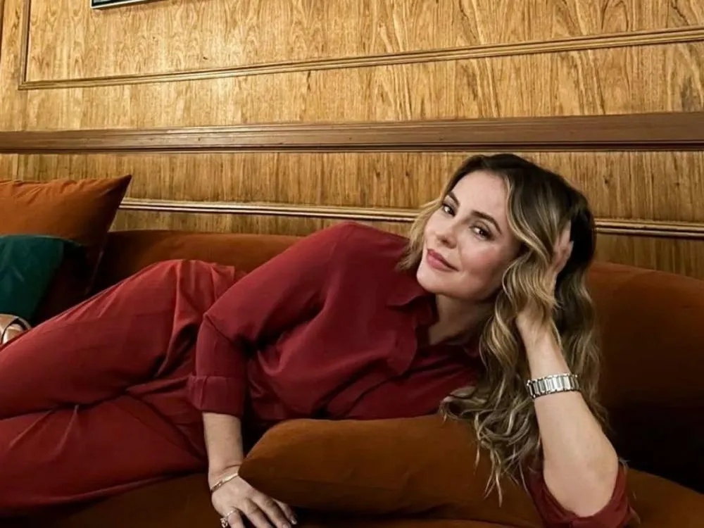 Paolla Oliveira rebate especulação sobre cirurgia íntima e responde com bom humor