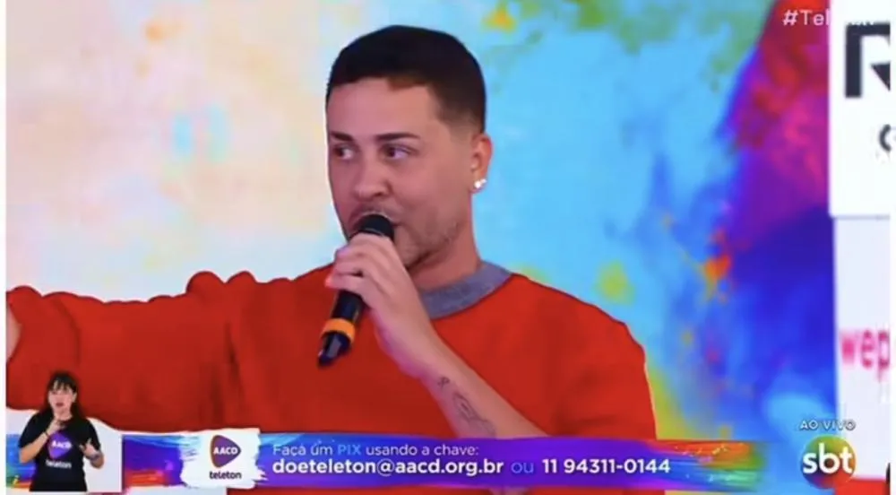 Carlinhos Maia participa do Teleton e doa R$700 mil ao vivo no SBT
