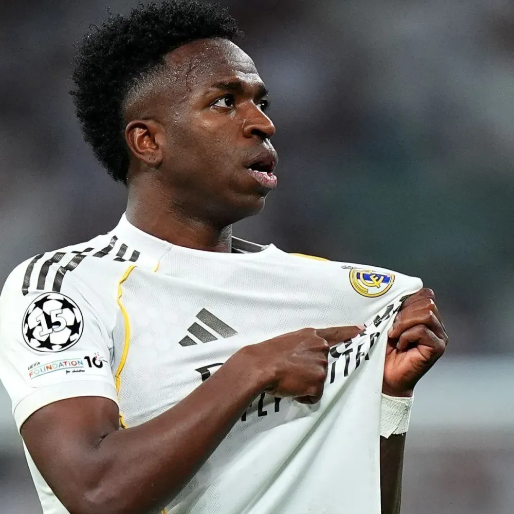 Vinícius Júnior faz história na Champions e deixa Messi para trás em ranking
