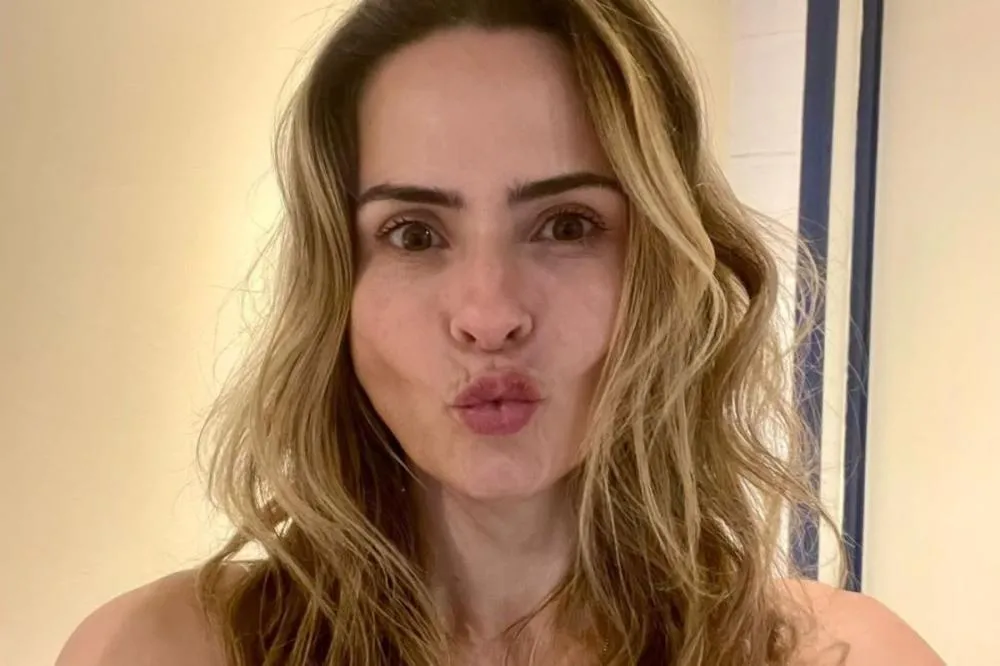 Ana Paula Renault relembra última conversa com o pai e emociona ao falar de perda