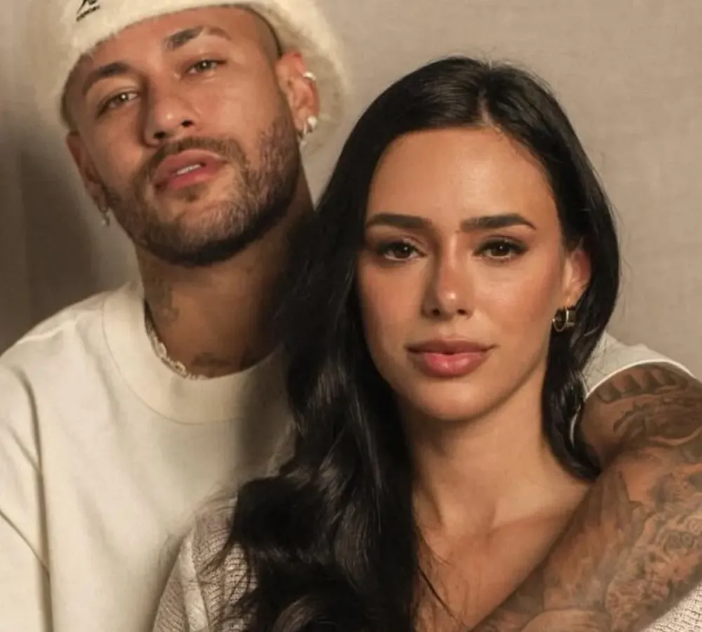 Neymar e Bruna Biancardi celebram o primeiro ano de Mel com fotos inéditas da chegada da filha