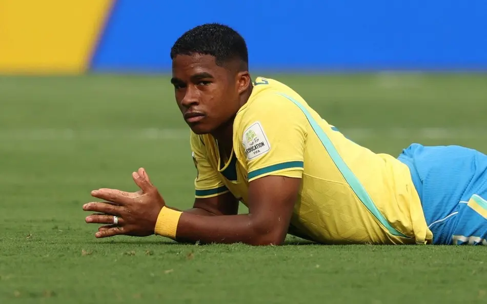 Endrick agradece apoio da torcida e comenta momento vivido pela Seleção após a Copa
