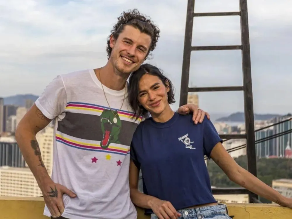 Bruna Marquezine faz declaração romântica para Shawn Mendes no aniversário do cantor