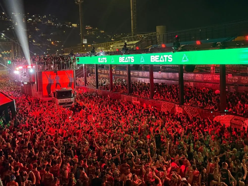 Saulo, Ivete Sangalo e Parangolé agitam segundo dia do Folianópolis 2025 e atraem multidão à Beira-Mar Norte